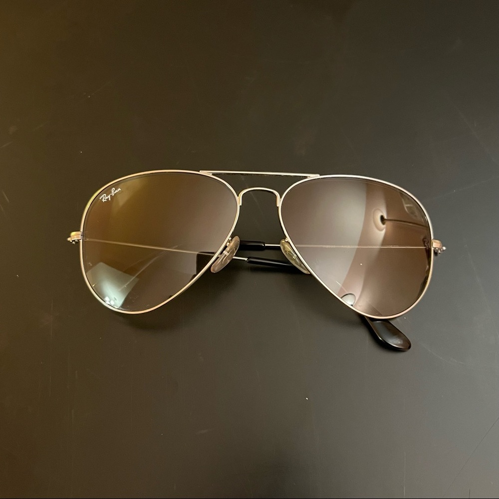 Ray-Ban Aviator pilot Sunglasses silver frame gradient lens